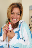 Monique Paints Pussy